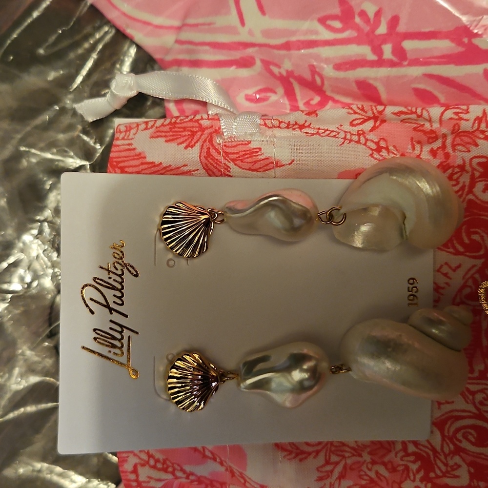 Lilly Pulitzer Gold and Pearl Shell Earrings - Picture 2 of 7